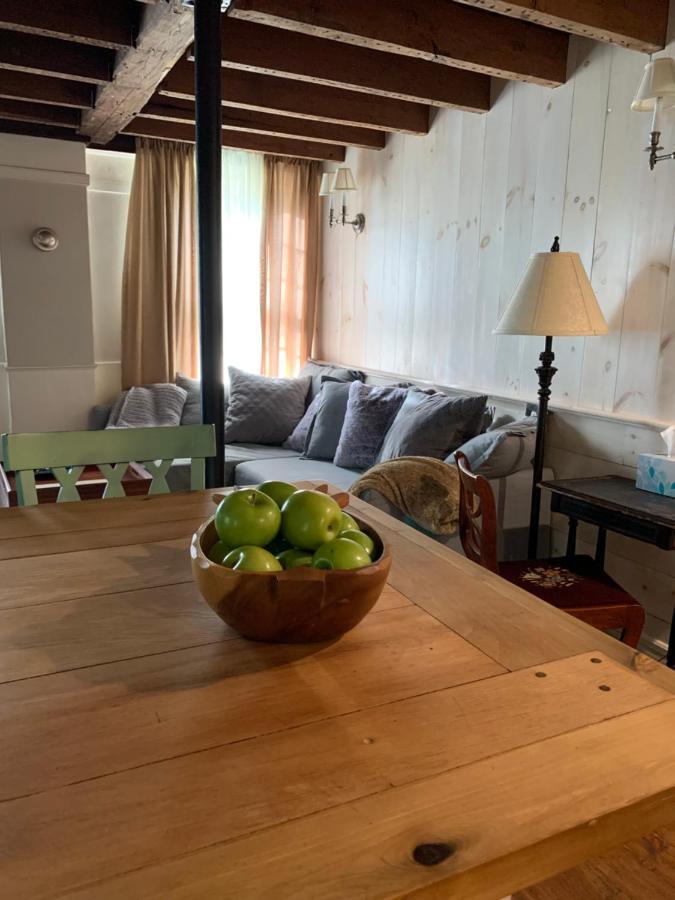 Innkeeper'S Place B&B Stafford ภายนอก รูปภาพ
