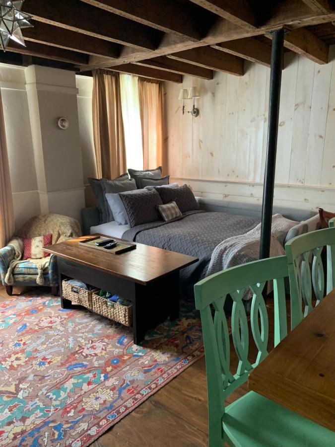 Innkeeper'S Place B&B Stafford ภายนอก รูปภาพ