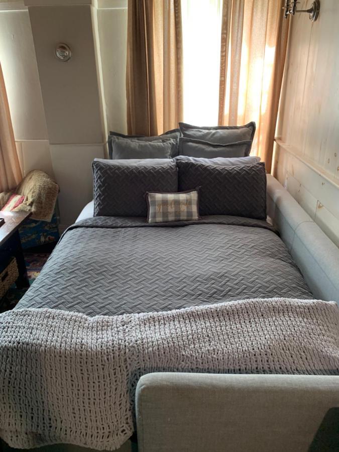Innkeeper'S Place B&B Stafford ภายนอก รูปภาพ