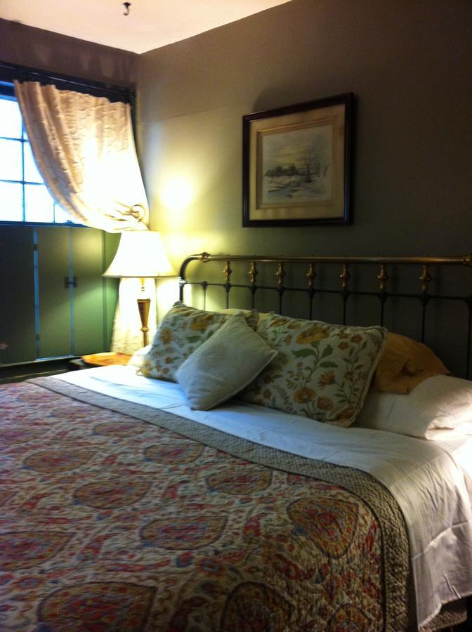 Innkeeper'S Place B&B Stafford ภายนอก รูปภาพ